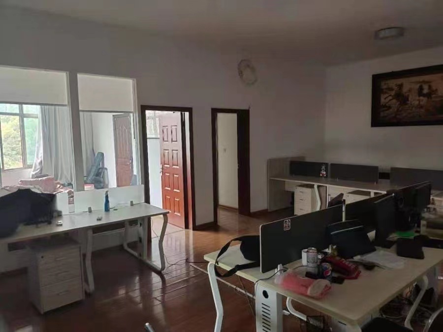 望城坡青山集鎮(zhèn)排山大道房屋法拍房一層、三層、四層及閣樓