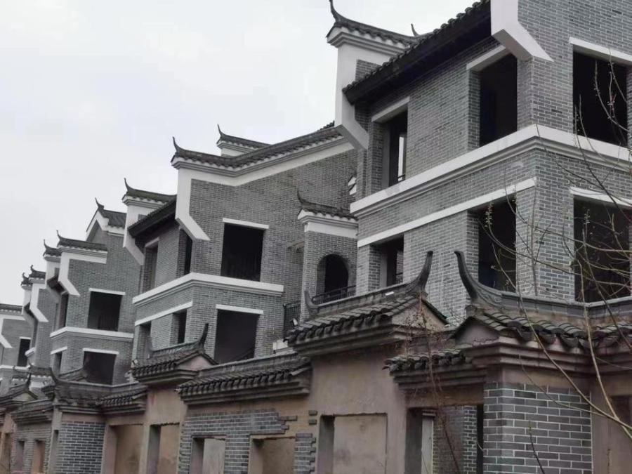 新華聯(lián)銅官窯古鎮(zhèn)(新華聯(lián)銅官窯文化旅游園)法拍房B01-02-03#棟101、201、301房（別墅）