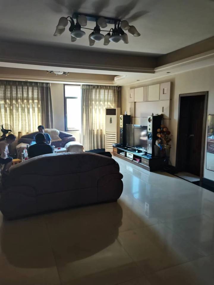 洞井商貿城（紅星市場洞井糖酒城拆遷安置房）法拍房38棟401號