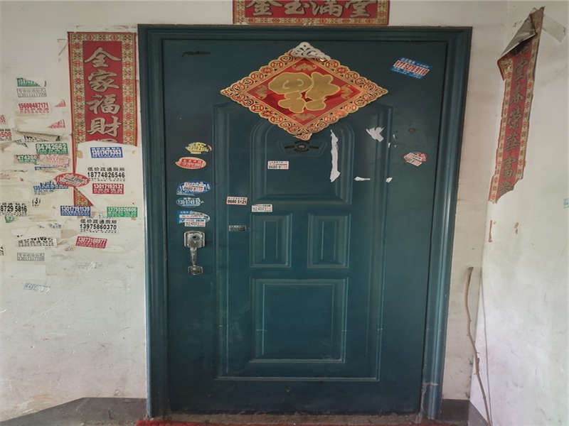 榔梨鎮(zhèn)集鎮(zhèn)中心商城法拍房01棟01幢414、514室