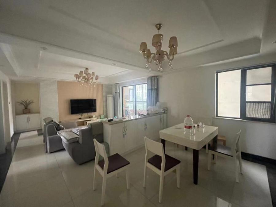 弘德好萊城（宜居雅苑）法拍房5、7、8、9、10棟520房