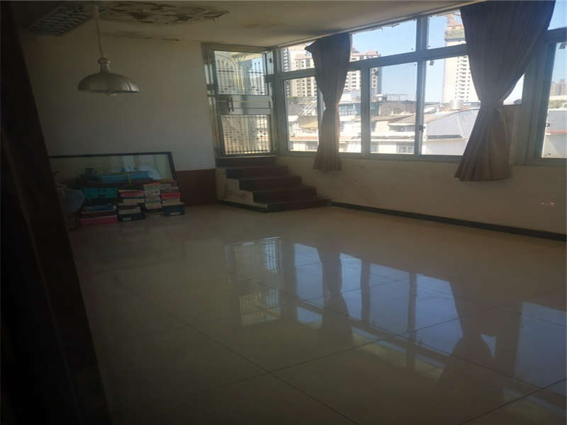 網船班小區(qū)（迎霞路1號）法拍房全部的房屋產權