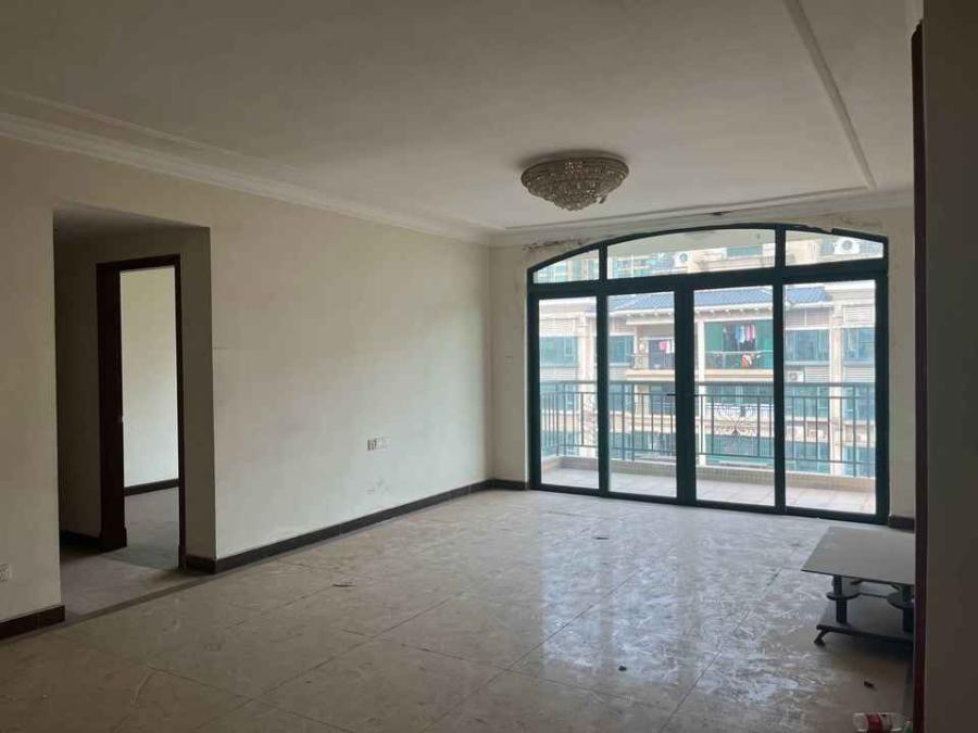 恒大名都法拍房5、6、7棟1801室