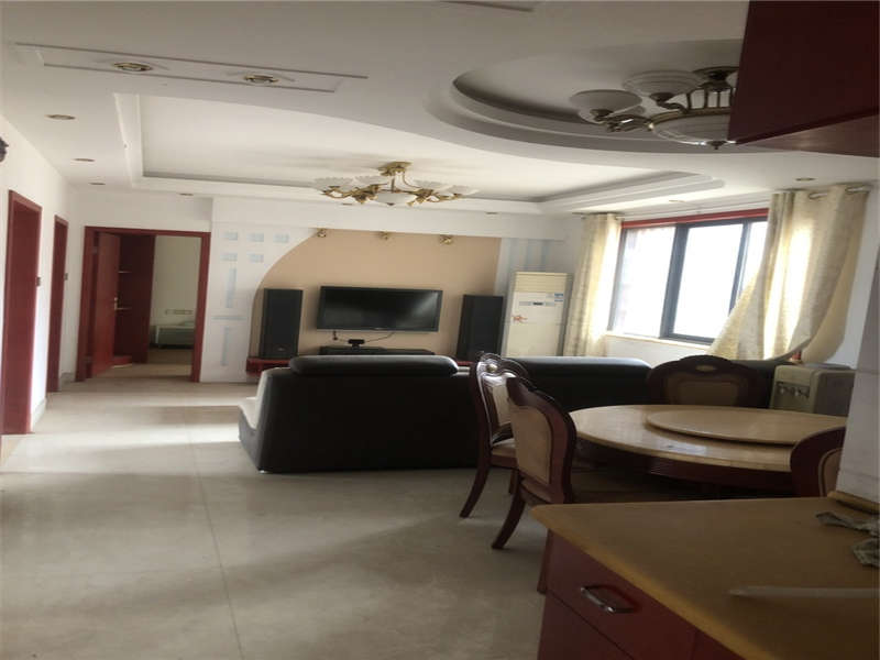 山水嘉園法拍房18、19棟1506號(hào)（包含室內(nèi)家具家電）