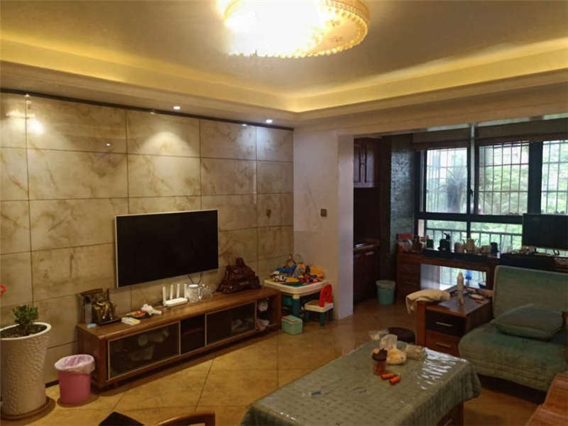 三一街區(qū)法拍房三期A區(qū)19、20棟402室