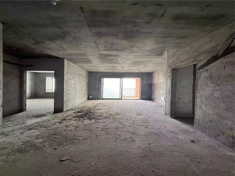 三一街區(qū)法拍房一期4、5棟2602號及地下室-1336號不動產(chǎn)（實勘地庫車位編號C073）