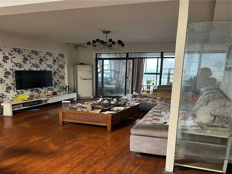 東業(yè)早安星城法拍房3棟1單元703、704室