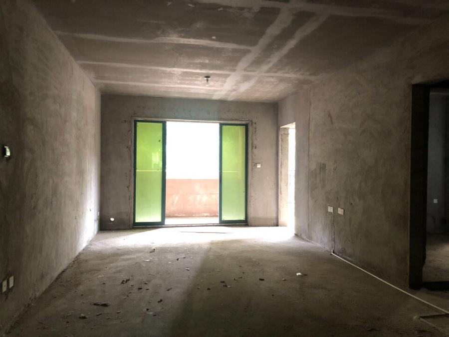 富基世紀(jì)公園法拍房41#、42#棟202室