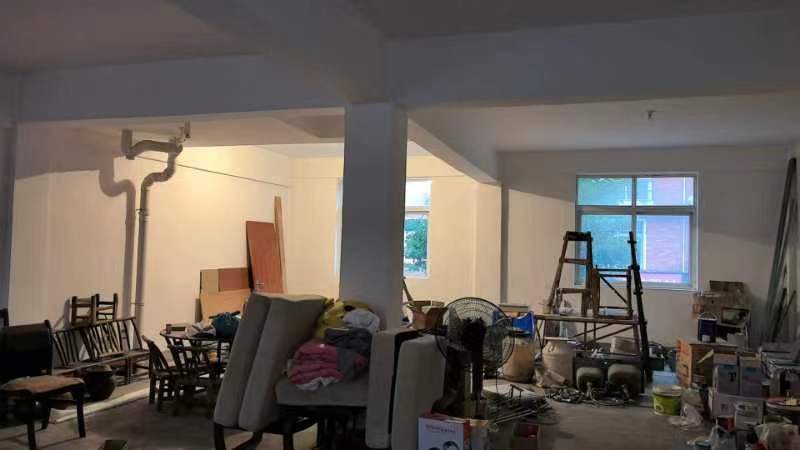 湖南金鷹機(jī)電大市場法拍房四區(qū)四棟205室、305室、405室