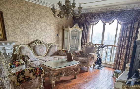 君臨國際（青和購物中心）法拍房A、B棟2104號