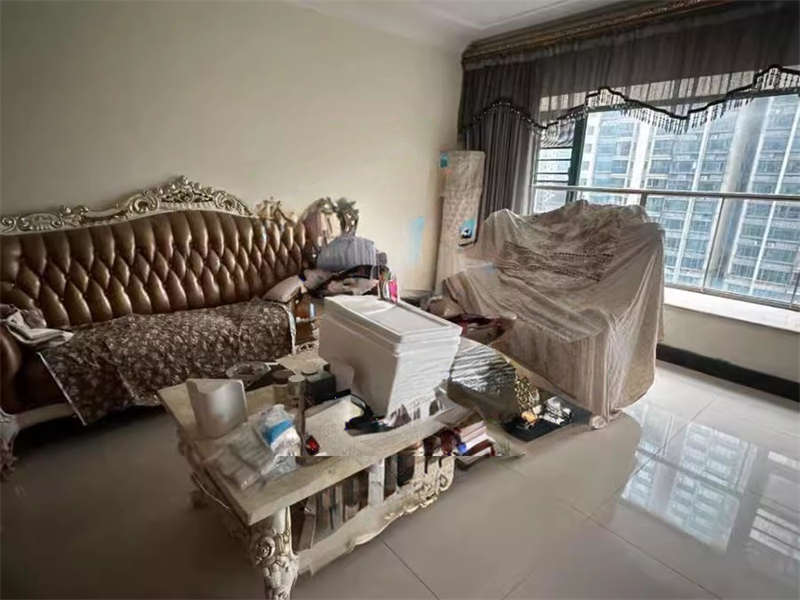 恒大名都法拍房43、44、45棟806號(hào)及室內(nèi)家具家電物品