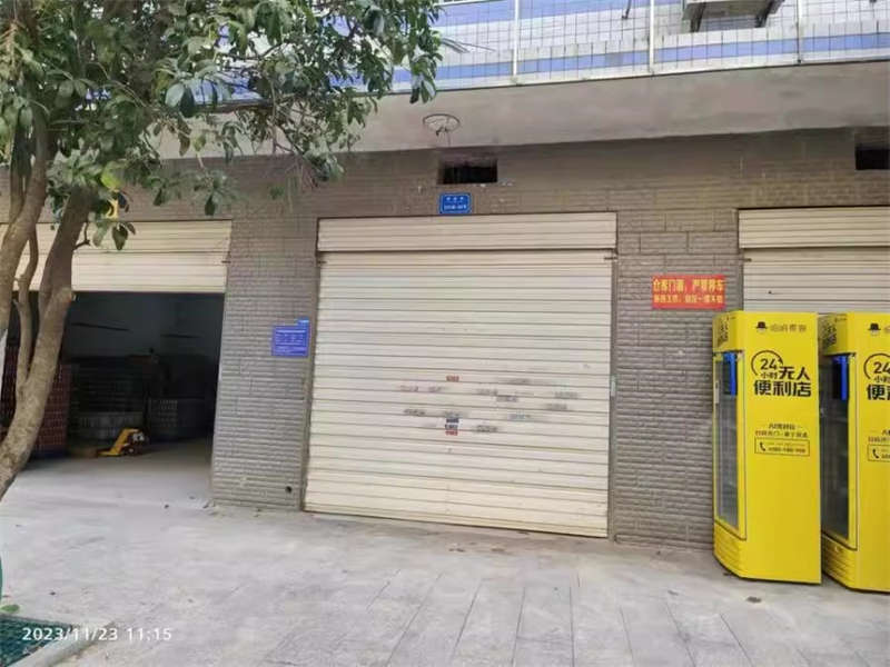 銀星小區(qū)法拍房D04棟102、202、302室