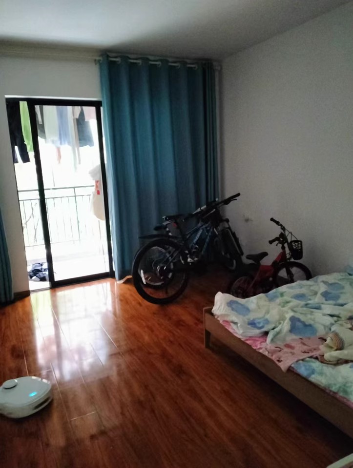 三一街區(qū)法拍房一期8、9棟407號