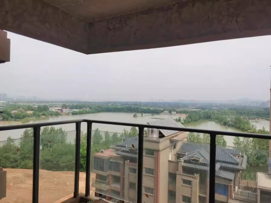 （景觀好）朗詩麓島（湘雅溫泉鄉(xiāng)村公寓）法拍房16棟1306室