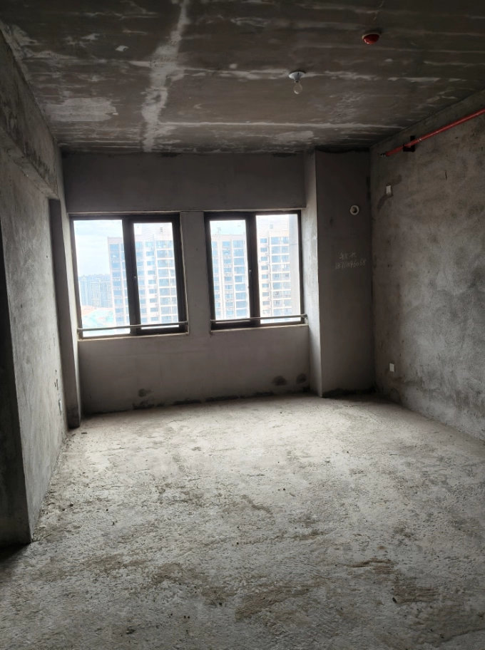 （公寓）鈺龍?zhí)煜录褕@二期綜合樓2棟2901號(hào)-2902號(hào)（可單獨(dú)競(jìng)拍其中1套）