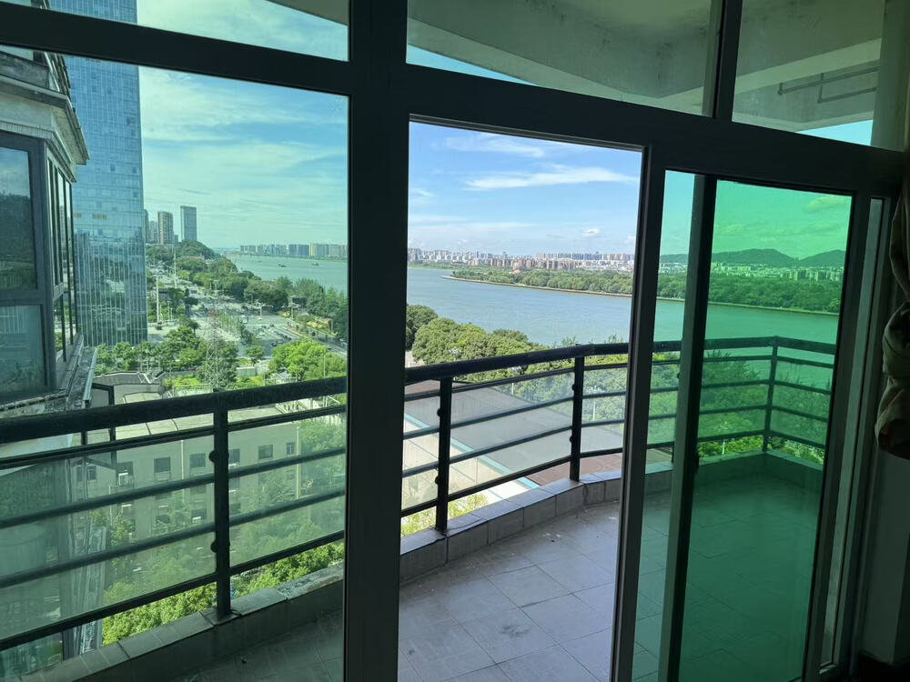 （一線江景）創(chuàng)遠景園法拍房7棟1301號房