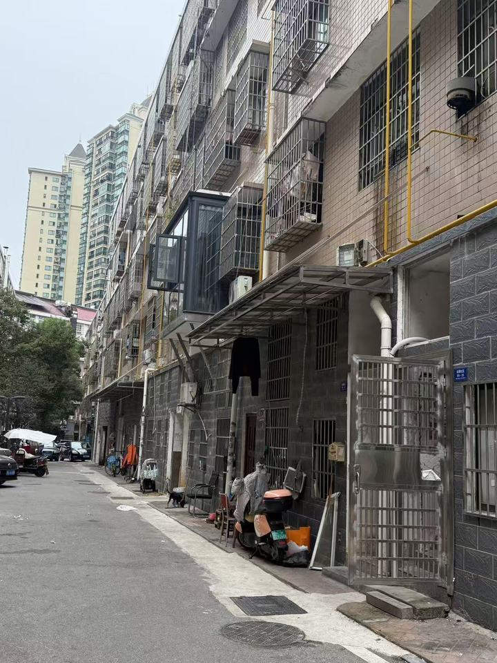 （整棟收租）松雅小區(qū)松雅安置區(qū)法拍房B-9號棟101、201、301、401房產(chǎn)