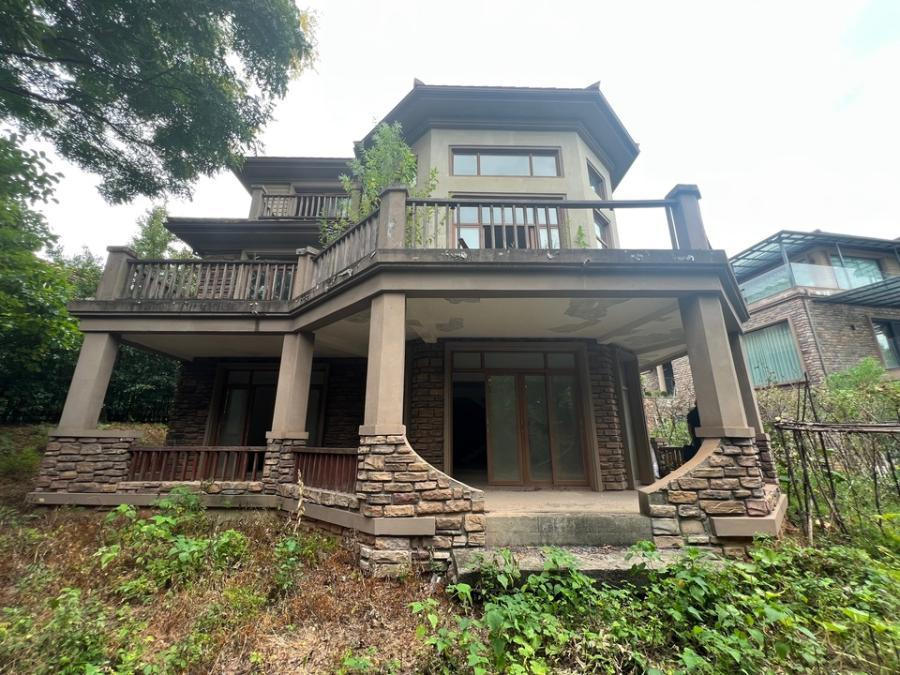 （大花園獨(dú)棟別墅）保利閬峰云墅法拍房Q06棟